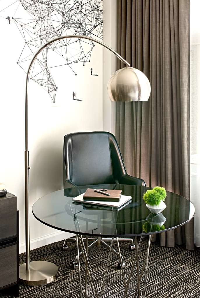 Hotel Zelos San Francisco Seating Area in the Deluxe King Guestroom