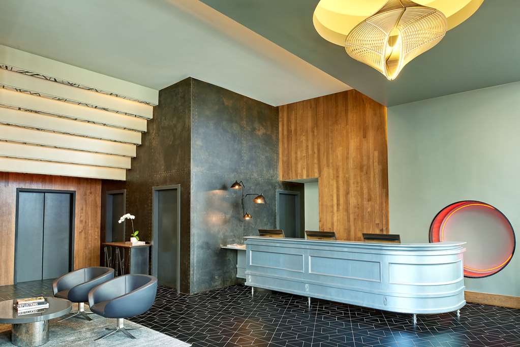 Hotel Zelos San Francisco Hotel Zelos lobby and front desk.
