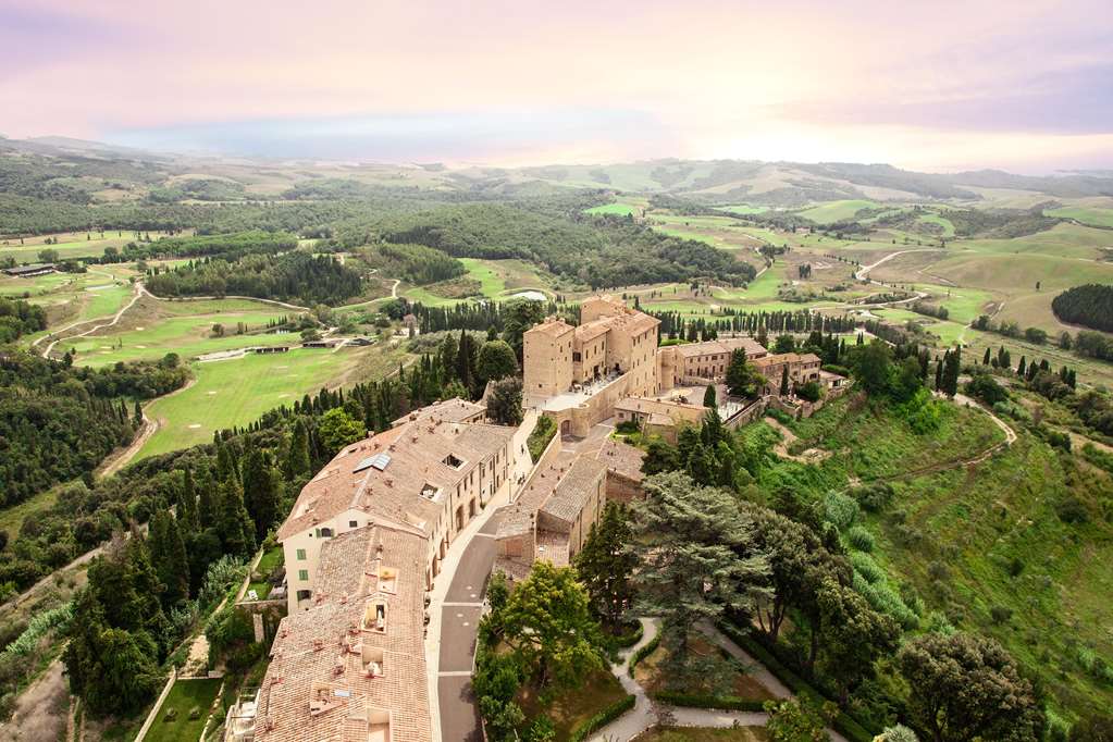 Il Castelfalfi Exterior view