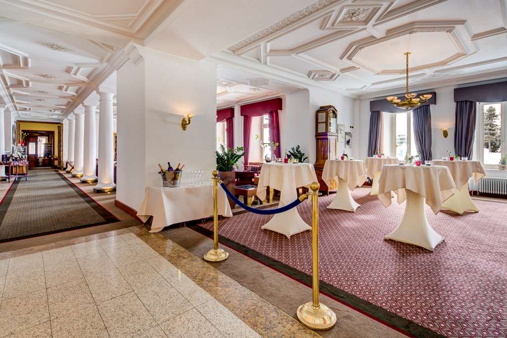Kempinski Grand Hotel des Bains St.Moritz 60th Station Banquette Setup Angle 2.jpg