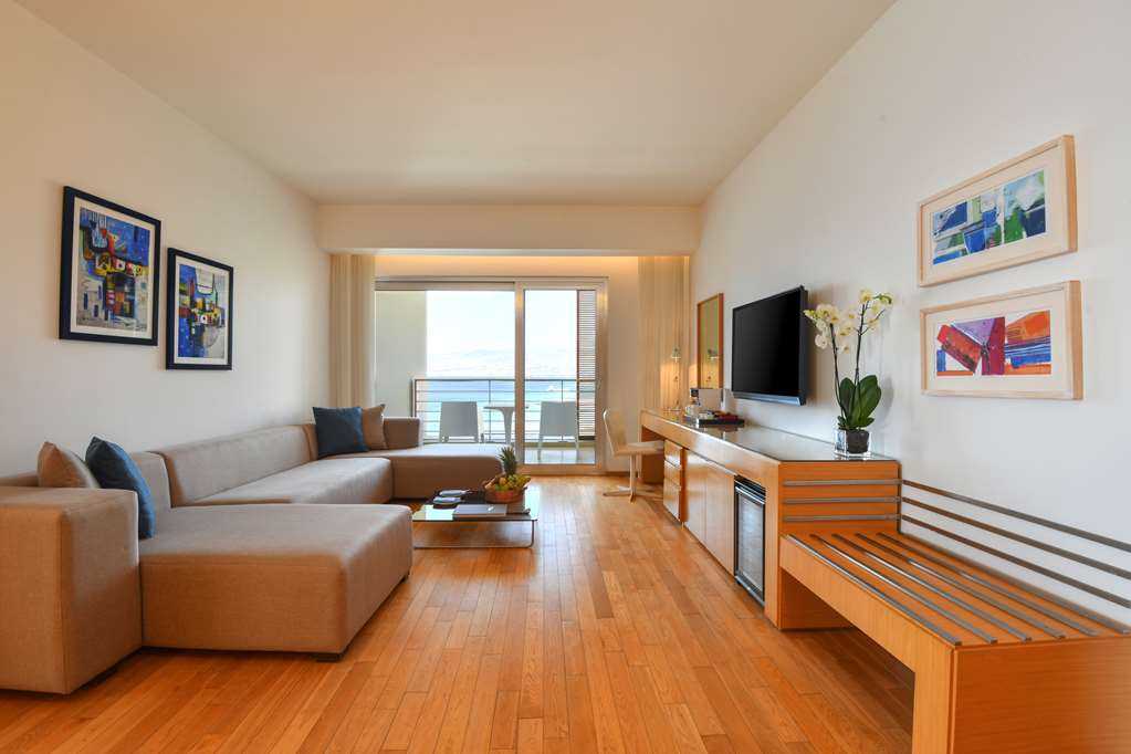 Kempinski Hotel Aqaba Royal Suite sitting area.