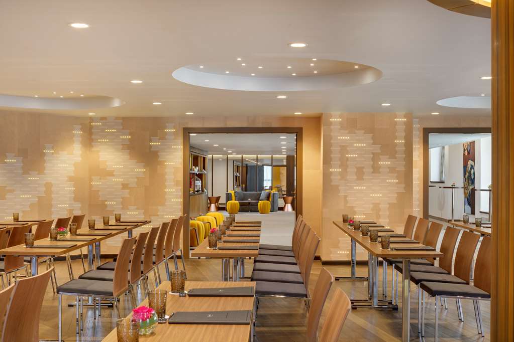 Kempinski Hotel Corvinus Budapest Meeting_Room Six.jpg