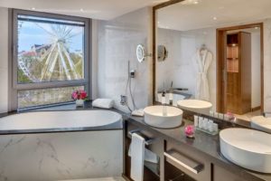 Kempinski Hotel Corvinus Budapest Bathroom Executive Suite | Kempinski Hotel Corvinus Budapest