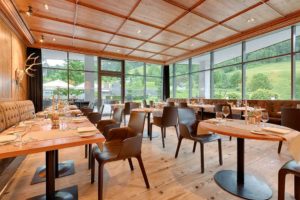 Kempinski Hotel Das Tirol Jochberg Kitzbuehel Alps Restaurant Steinberg Tiroler Stube