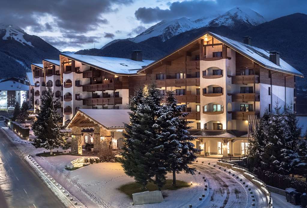 Kempinski Hotel Grand Arena Bansko Bulgaria SOF2_Kempinski Bansko winter night facade.jpg