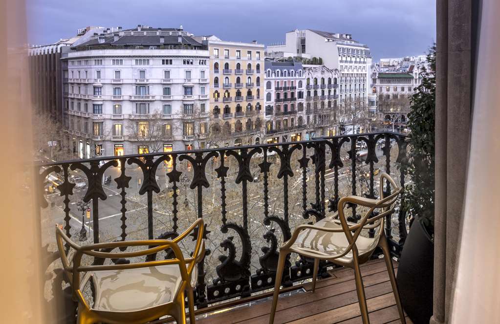Monument Hotel Exterior view