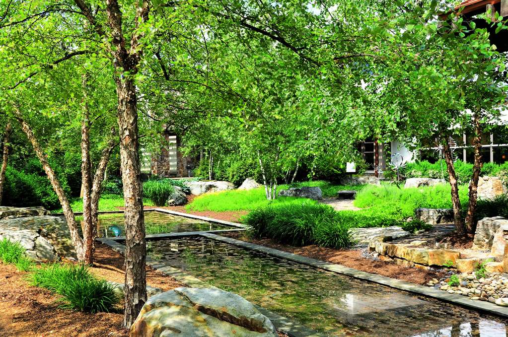 Nemacolin Woodlands Resort Exterior view