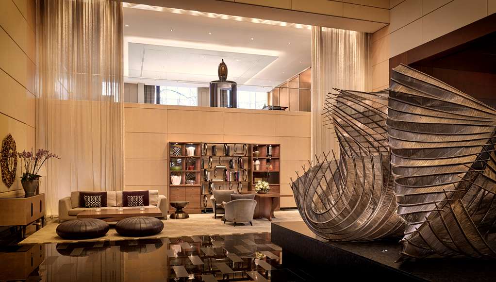 PARK HYATT ZURICH Lobby view