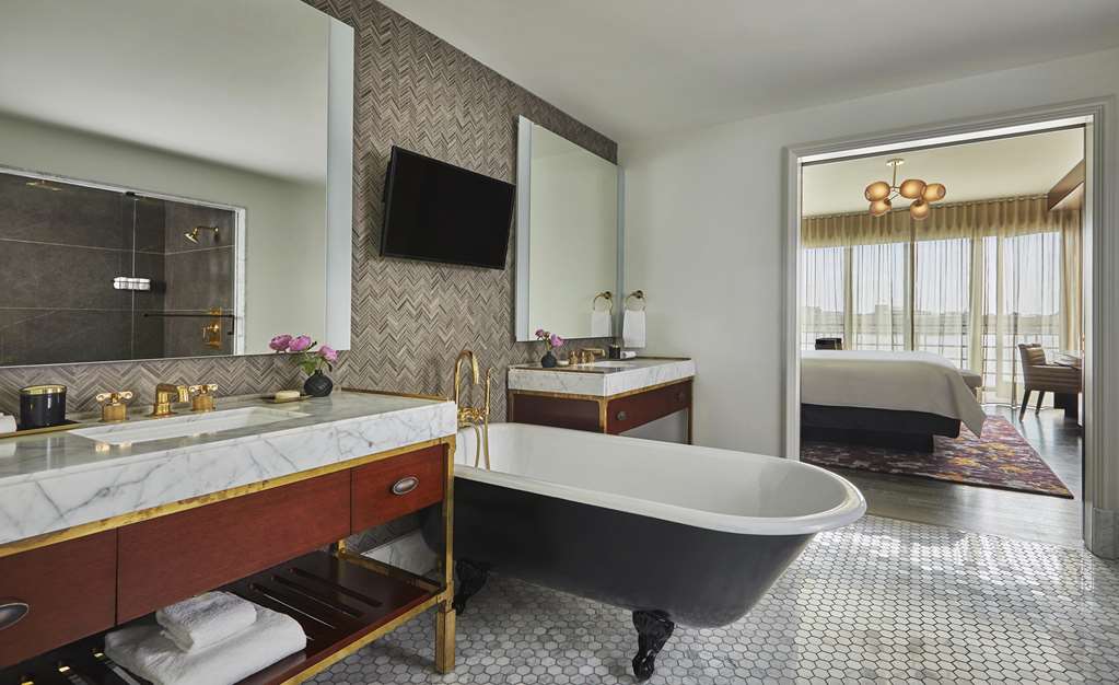 Sagamore Pendry Baltimore SPB RM  SUITE PRESIDENTIAL