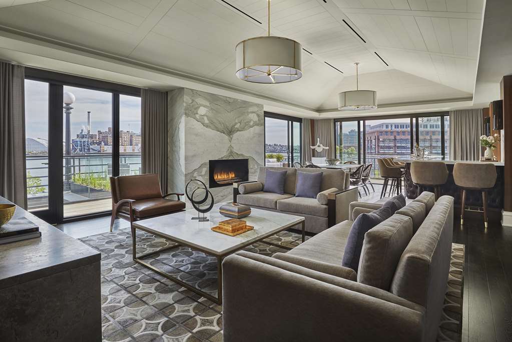 Sagamore Pendry Baltimore SPB RM  SUITE PRESIDENTIAL