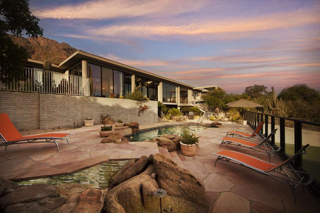 Sanctuary Camelback Mountain Resort & Spa Exterior view