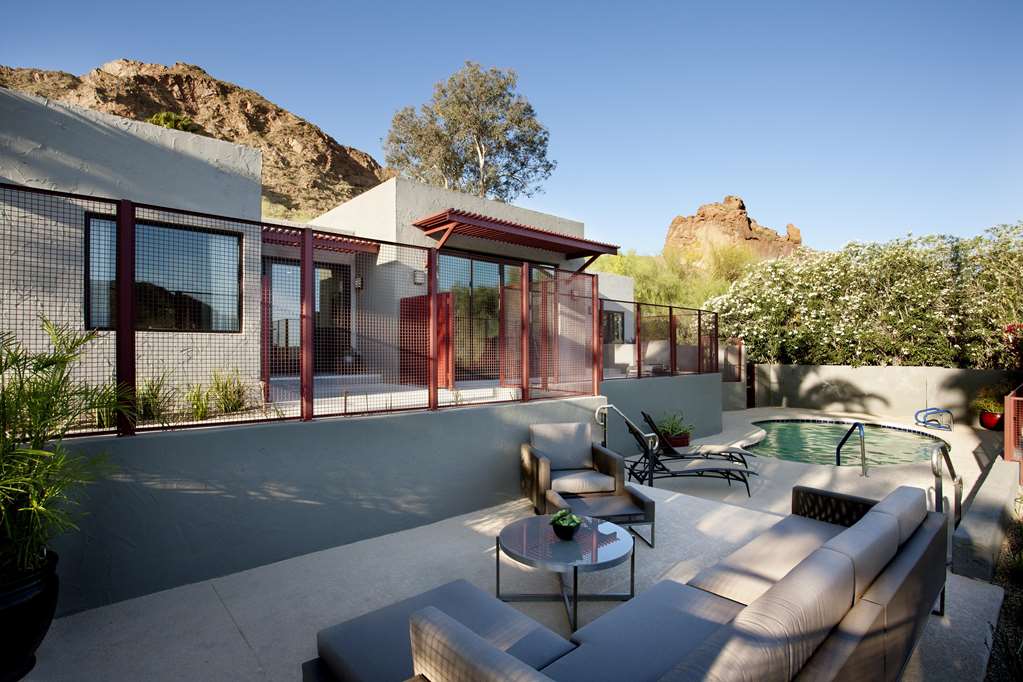 Sanctuary Camelback Mountain Resort & Spa Pool view