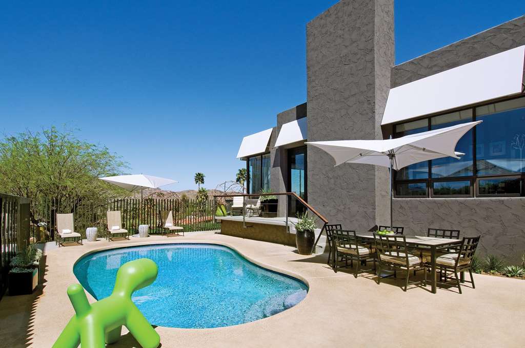 Sanctuary Camelback Mountain Resort & Spa Pool view