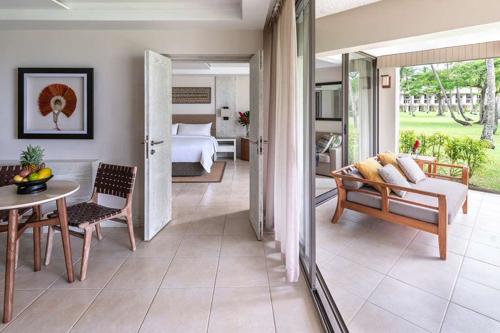 Shangri Las Fijian Resort and Spa Yanuca yanuca Lagoon suite overview