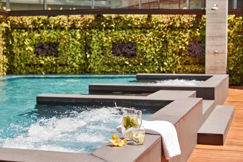 The Capitol Kempinski Singapore Saltwater Relaxation Pool Jacuzzi_CapitolKempinskiSg.jpg