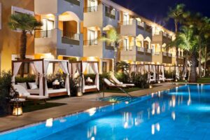 GRAN MELIA SANCTI PETRI Pool view