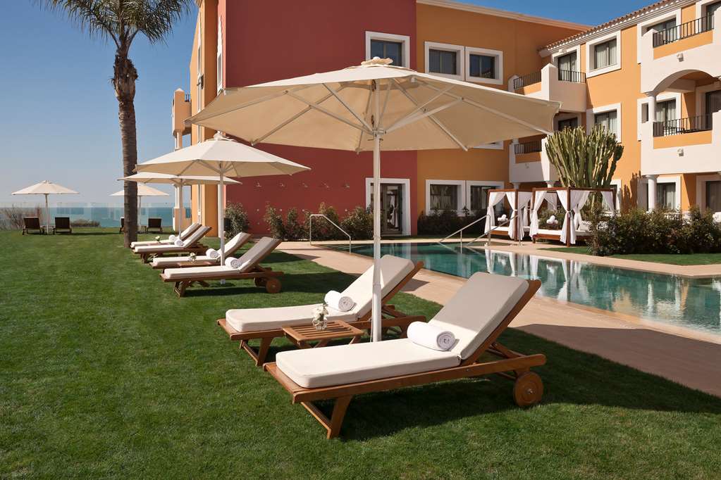 GRAN MELIA SANCTI PETRI Pool view