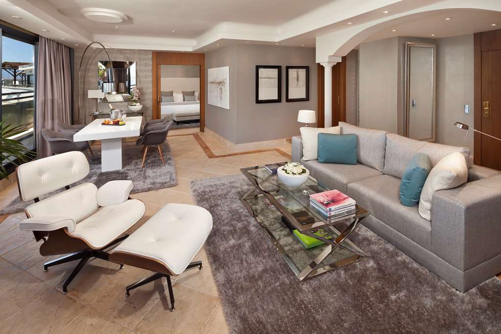 HOTEL DON PEPE GRAN MELIA Suite