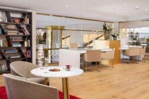 HOTEL DON PEPE GRAN MELIA Lobby view