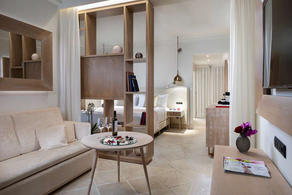 HOTEL DON PEPE GRAN MELIA Suite