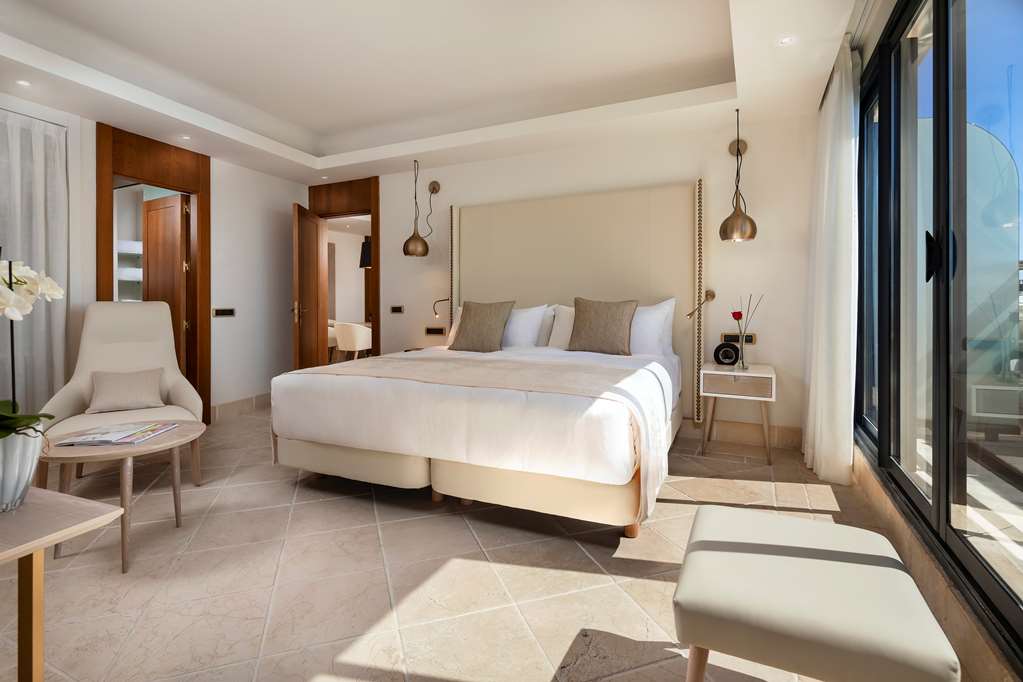 HOTEL DON PEPE GRAN MELIA Suite