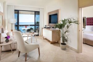 HOTEL DON PEPE GRAN MELIA Suite