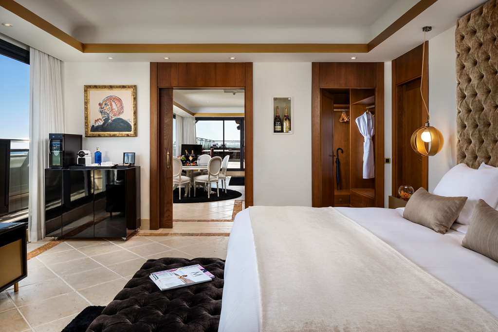 HOTEL DON PEPE GRAN MELIA Suite