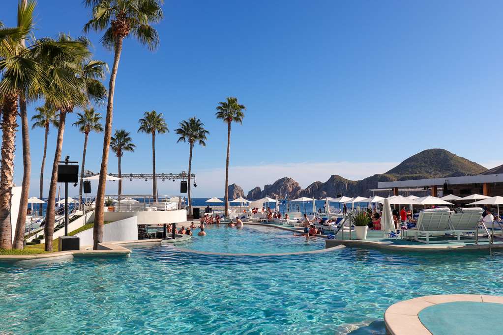 ME CABO Pool view