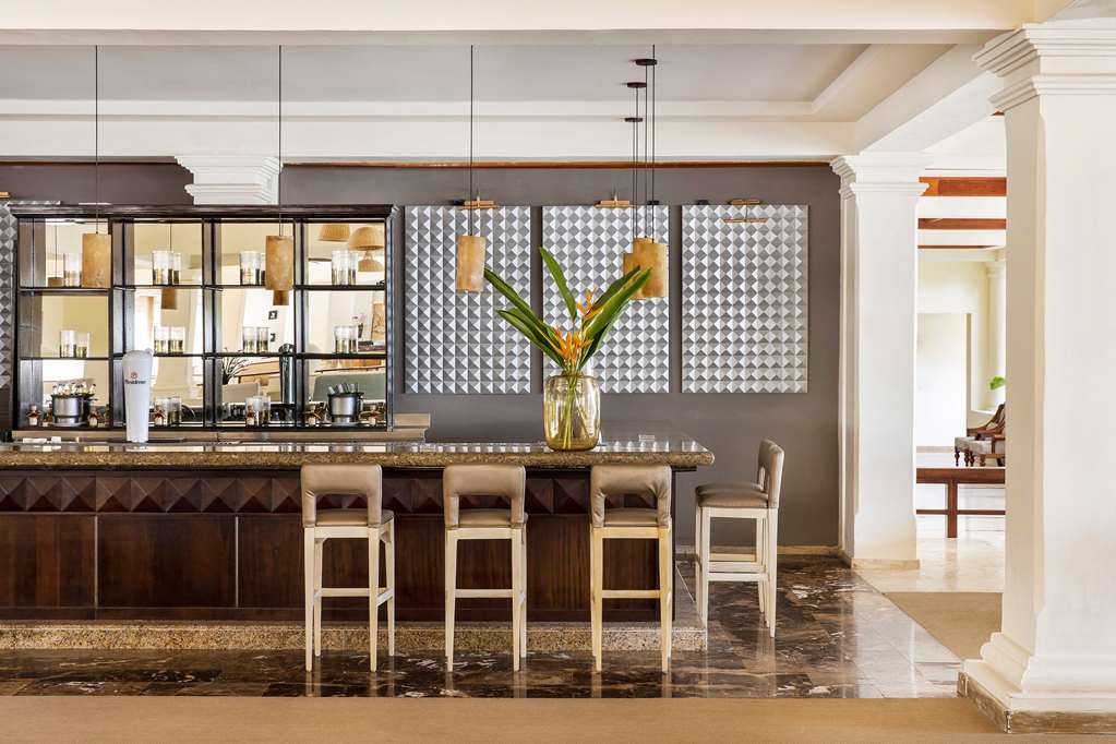 PARADISUS PALMA REAL GOLF & SPA RESORT Bar/Lounge