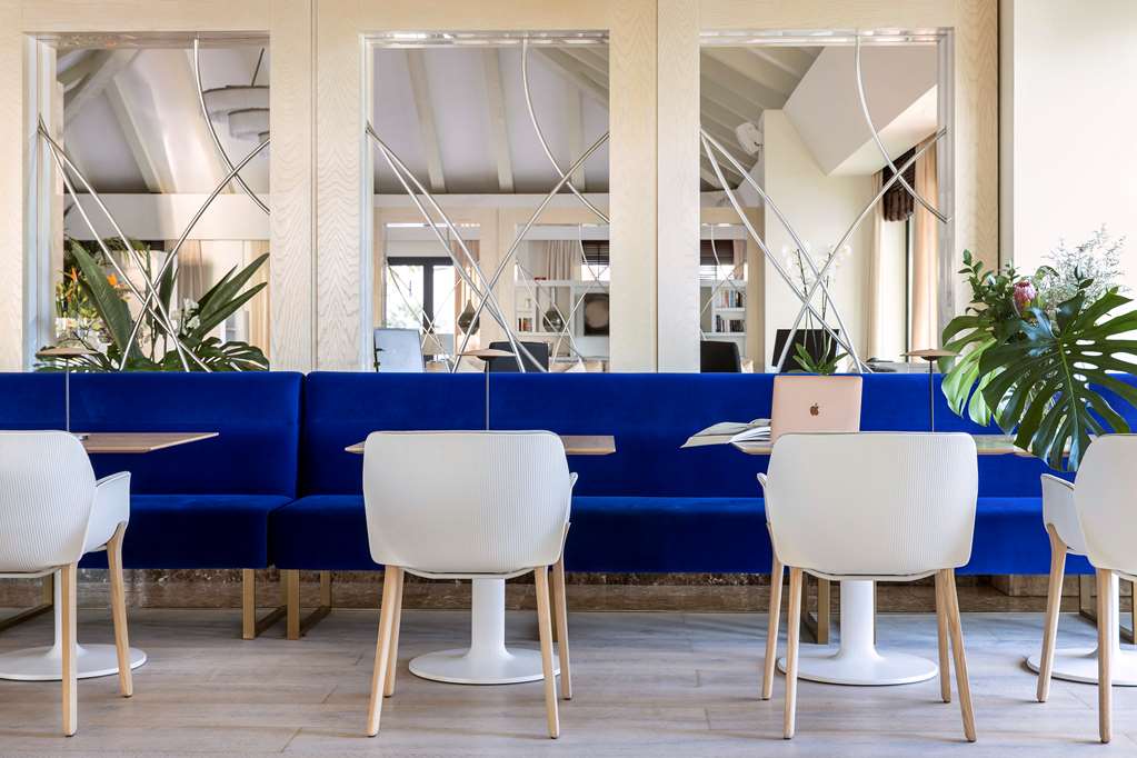 RED LEVEL AT GRAN MELIA PALACIO DE ISORA Lobby view