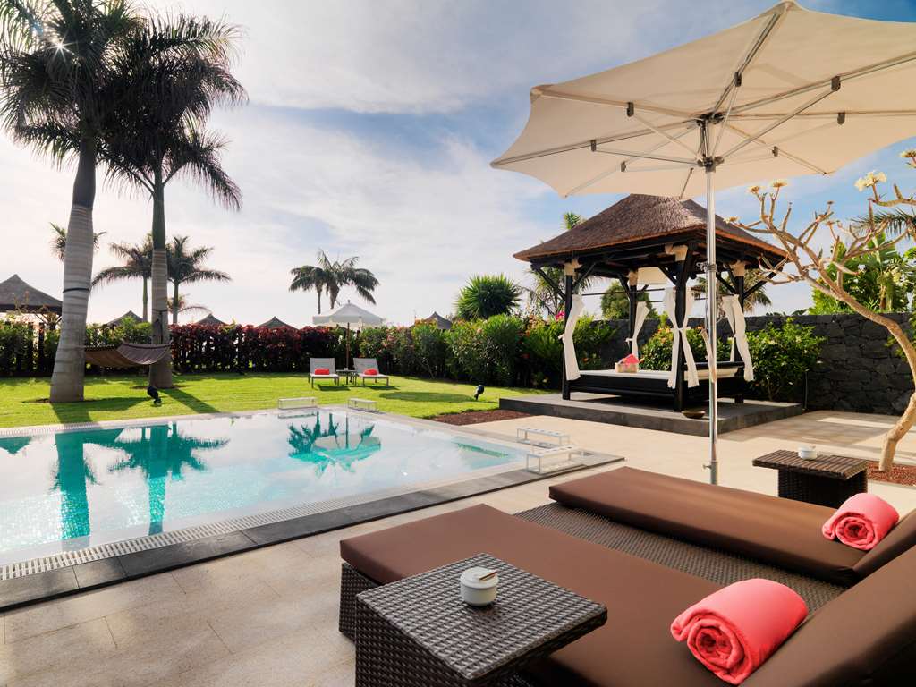 RED LEVEL AT GRAN MELIA PALACIO DE ISORA Suite