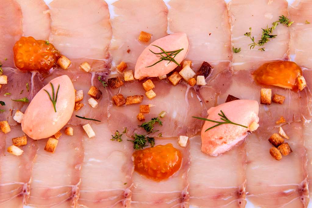 RED LEVEL AT GRAN MELIA PALACIO DE ISORA Restaurant