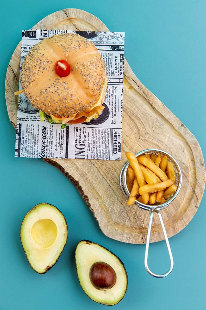 RED LEVEL AT GRAN MELIA PALACIO DE ISORA Bar/Lounge