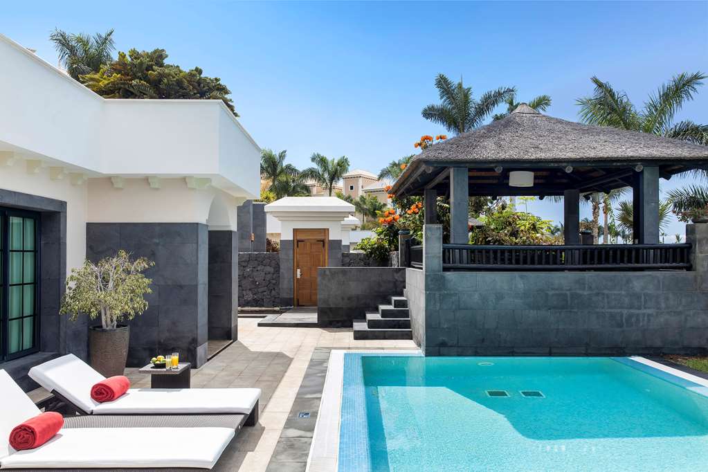 RED LEVEL AT GRAN MELIA PALACIO DE ISORA Suite