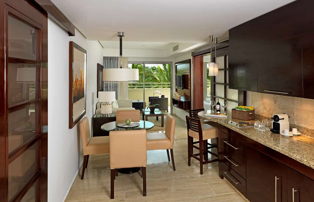 THE RESERVE AT PARADISUS PALMA REAL Suite