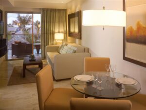 THE RESERVE AT PARADISUS PALMA REAL Suite