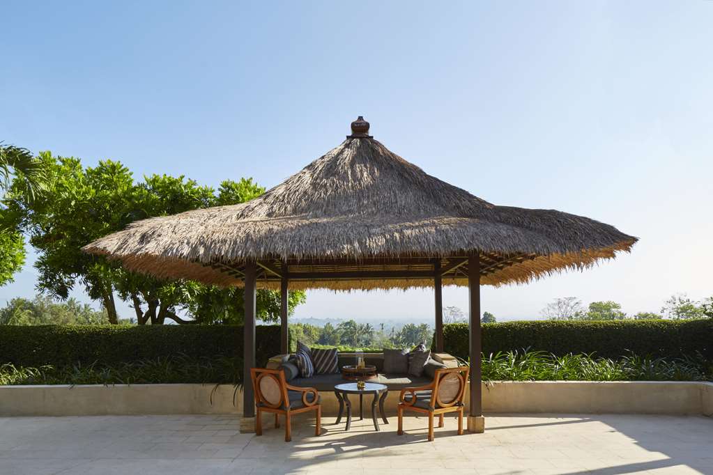 Amanjiwo borobudur garden suite.tif