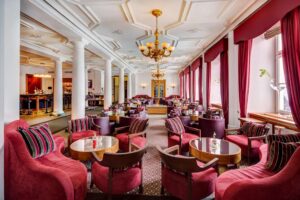 Kempinski Grand Hotel des Bains St.Moritz Kempinski Bar Tables 2.jpg