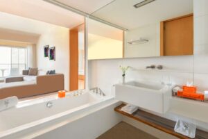 Kempinski Hotel Aqaba Executive Deluxe Suite bathroom.