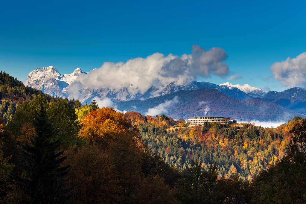 Kempinski Hotel Berchtesgarden SZG1_Autumn Exterior.jpg