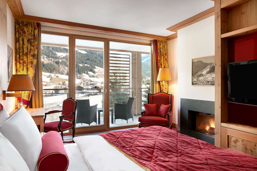 Kempinski Hotel Das Tirol Jochberg Kitzbuehel Alps Deluxe Suite Bed Room