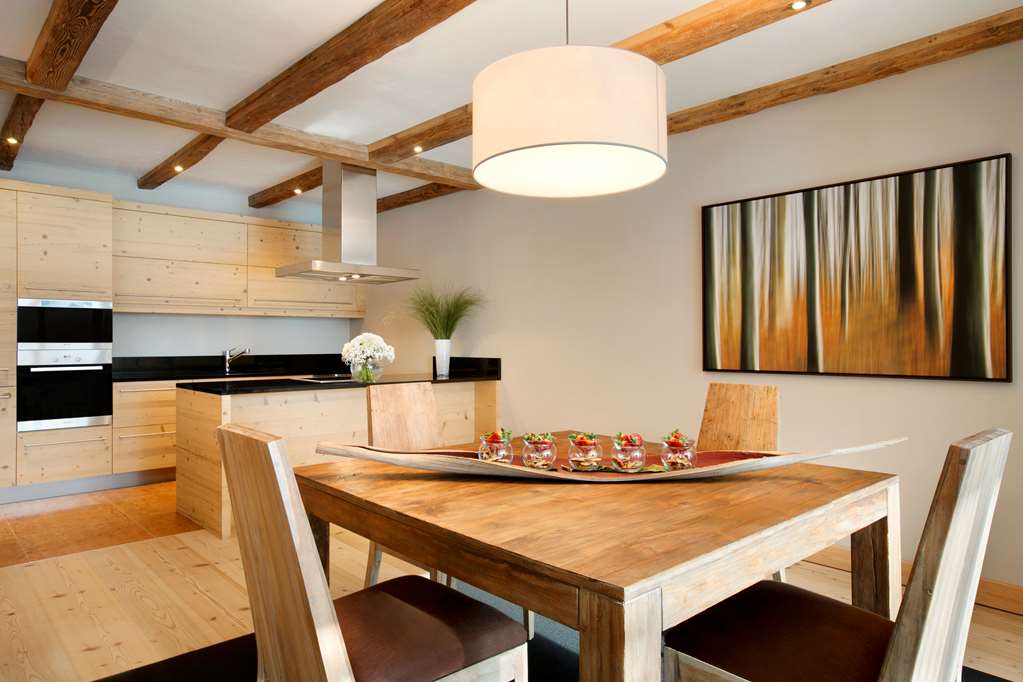 Kempinski Hotel Das Tirol Jochberg Kitzbuehel Alps Alpen Suite Kitchen