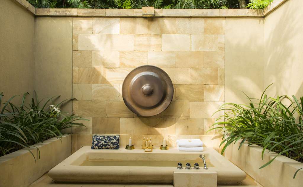 Amanjiwo Amanjiwo Borobudur Suite