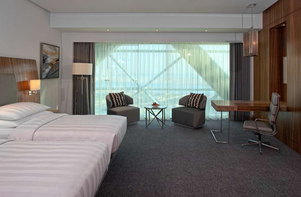 ANDAZ CAPITAL GATE ABU DHABI Suite