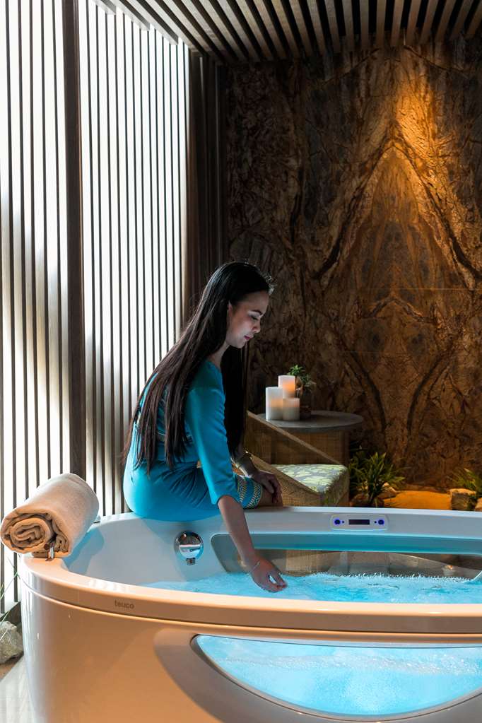 ANDAZ CAPITAL GATE ABU DHABI Spa