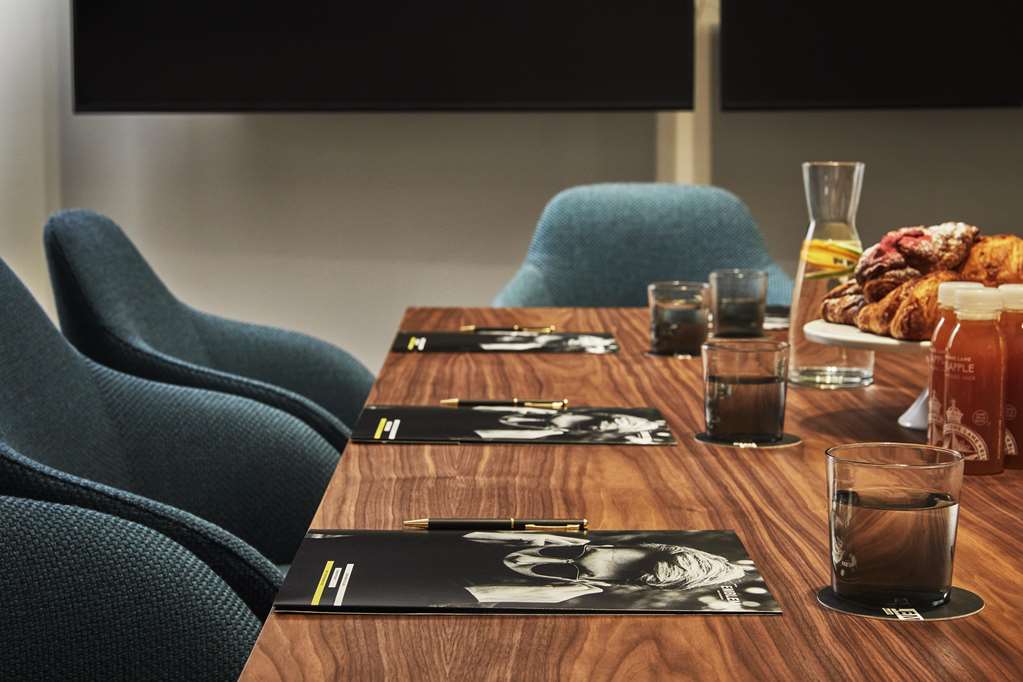 Hotel Emblem San Francisco, a Viceroy Urban Retreat The Draft Meeting Space