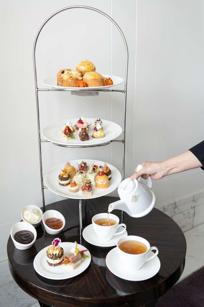 Hotel Indonesia Kempinski Jakarta KIJKT1_High Tea.jpg