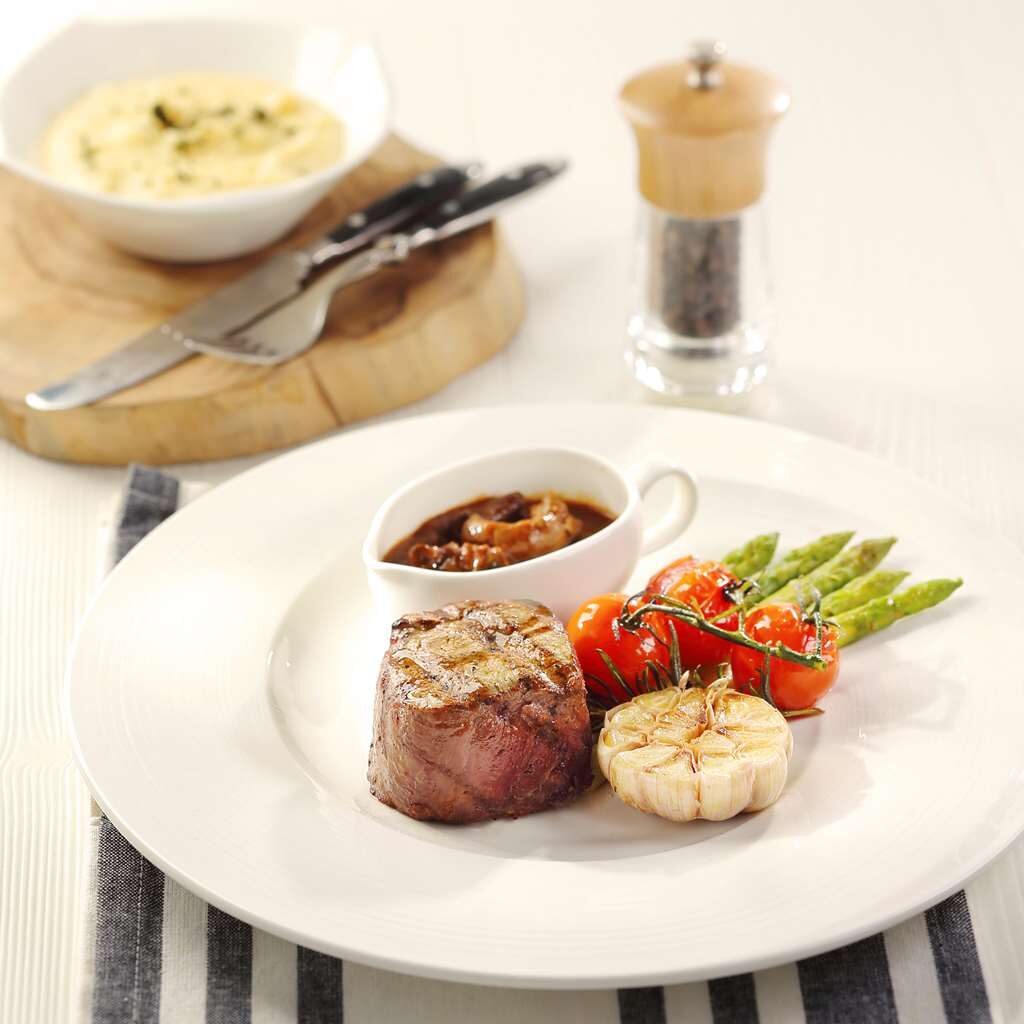 Hotel Indonesia Kempinski Jakarta KIJKT1_Australian Beef Tenderloin.jpg