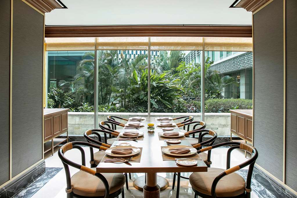 Hotel Indonesia Kempinski Jakarta KIJKT1_Private Dining Room.jpg