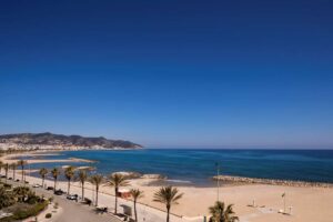 ME SITGES Beach